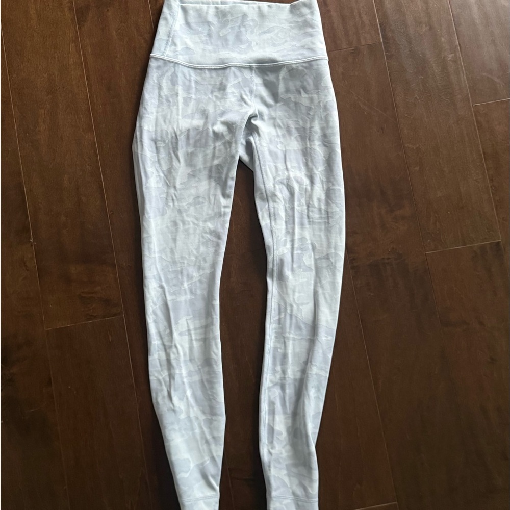 Lululemon High-Rise Wunder Under White Camo Leggings | Size 4/ 25” | Never Worn